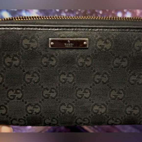 Gucci Wallet. - Picture 1 of 12